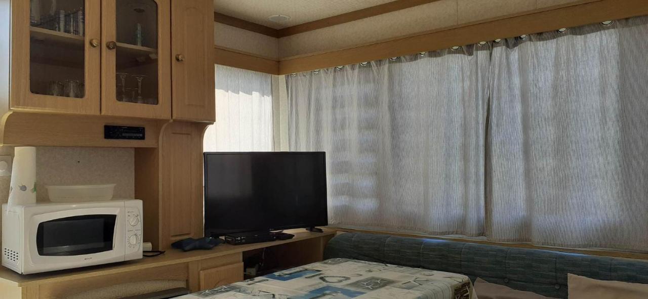 Mobilhome Emplacement 2 بلوغريسكانت المظهر الخارجي الصورة